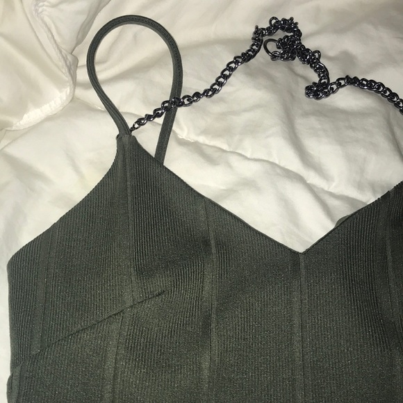 Olive green bodycon dress with a chain - Picture 3 of 3